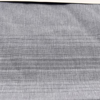 93% Polyester 7% Spandex 148gm schwarze Seide Kationische Vier-Wege-Stretch-Strand-Hose Windbreaker-Hose Stoff